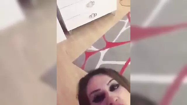Азерка в платье классно пососала член друга